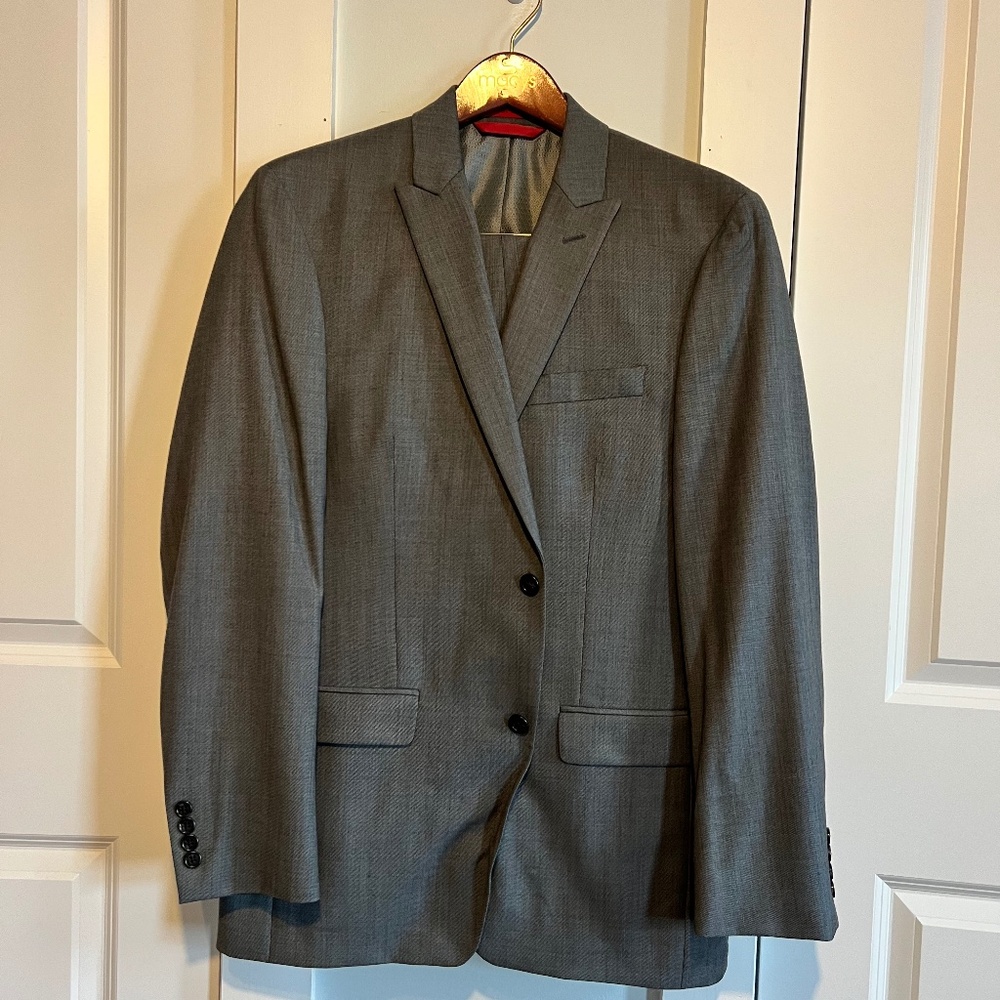 Alfani Men's Grey Suit (40R, 32x32)